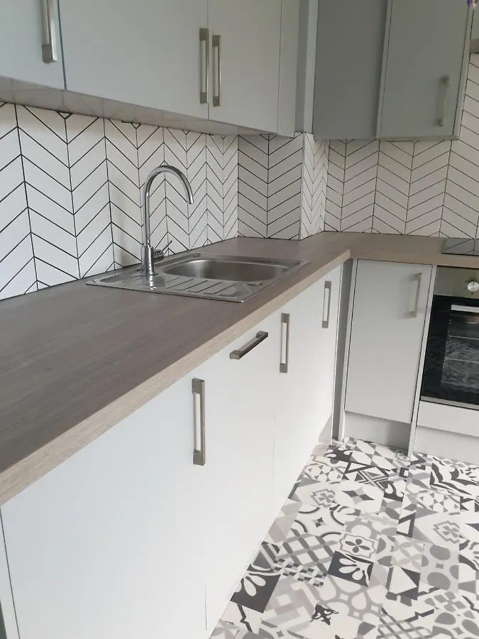 The Spires Serviced Apartments Cardiff 0*,
